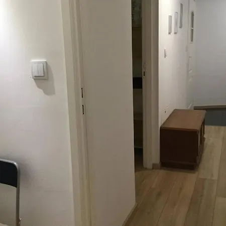 Spacious Near City Center *